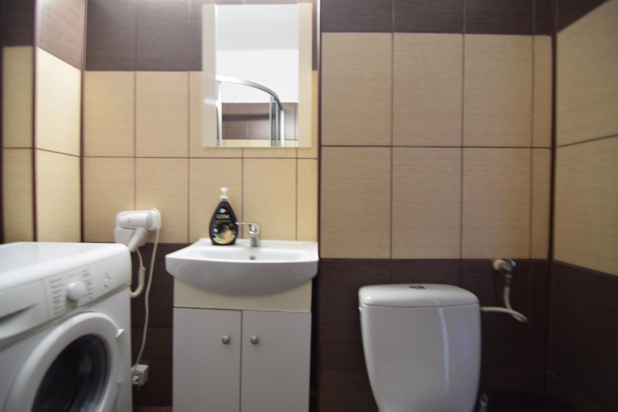 Апартаменты Resedinta Luterana Бухарест Экстерьер фото